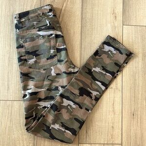 H&M Women’s Camo Pant Size 8